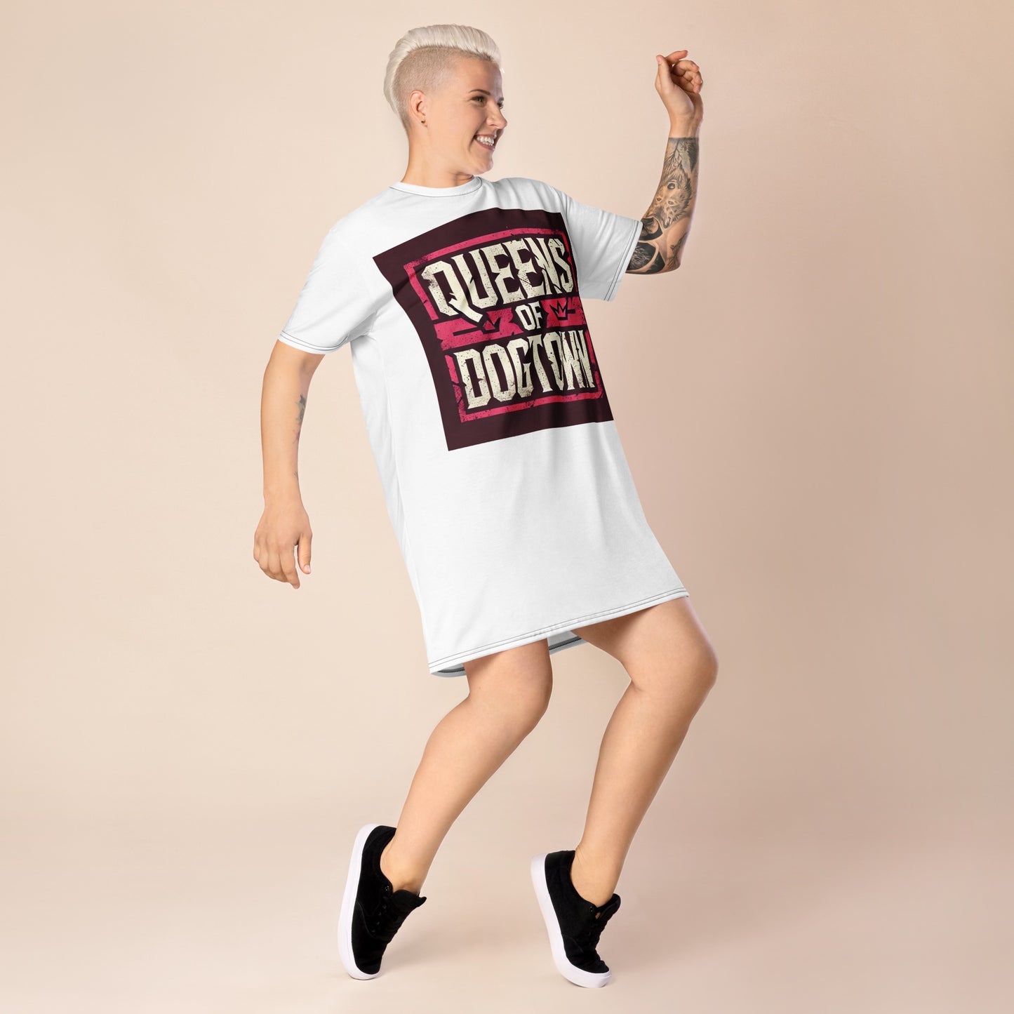 Robe T-shirt Queens Of Dogtown
